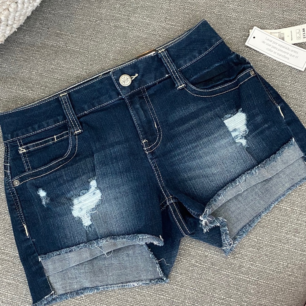 NWT Dark Wash No Boundaries Shorts
